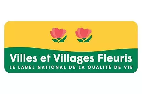 Illustration de Fleurissement : « Villes et villages Fleuris »