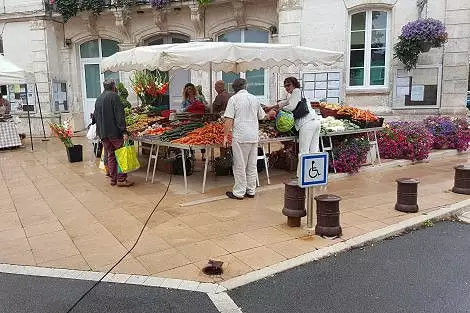Illustration de Économie, commerces et marché